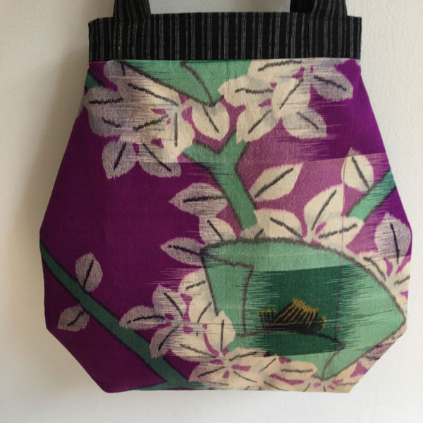 Schultertasche Lila Kamelie