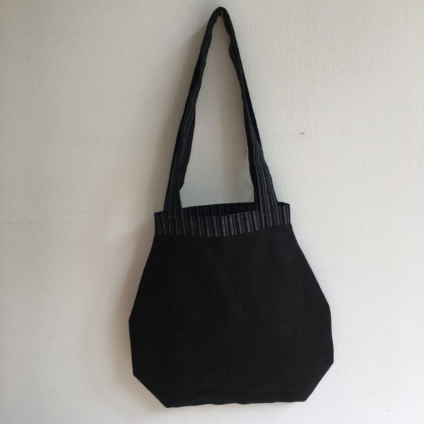 Schultertasche Lila Kamelie – Bild 3