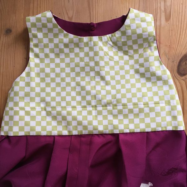 Seidenkleid für Mädchen – Bild 7