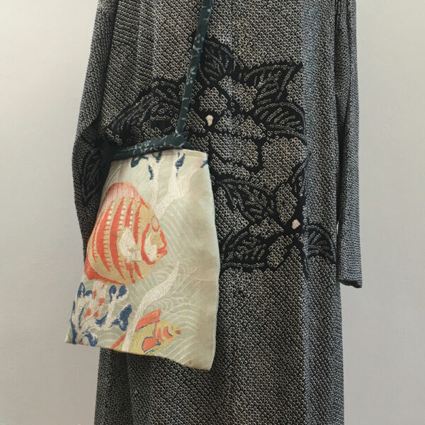 Schultertasche aus  antikem Obi Stoff