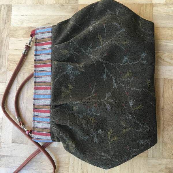 Schultertaschen mit Lederriemen – Bild 4